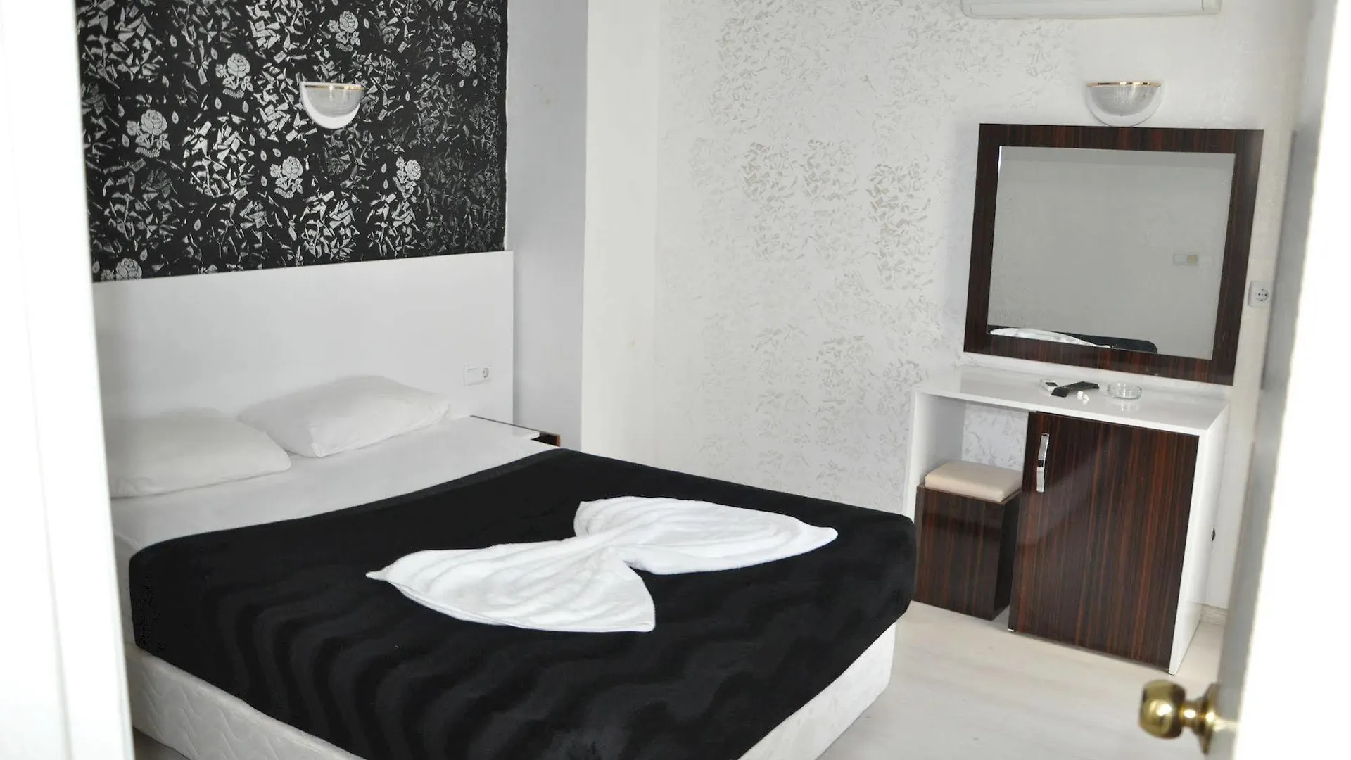 Movie Life Roe Hotel Antalya